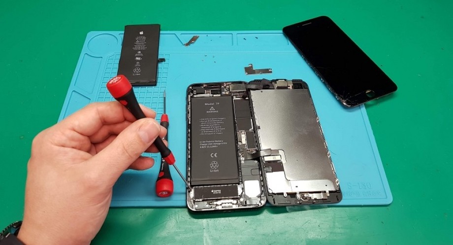 Thay Pin iPhone 7, 7 Plus Chính Hãng Giá Rẻ #1 TPHCM